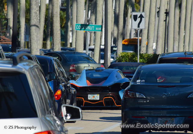 Mclaren P1 spotted in Palm Beach, Florida