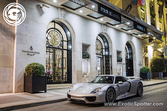 Porsche 918 Spyder spotted in Paris, France