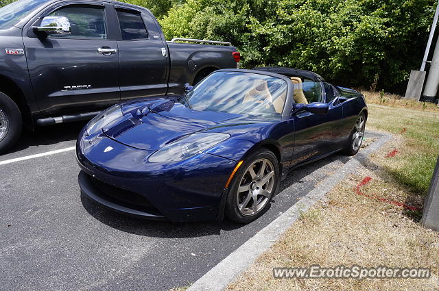 Tesla Roadster spotted in Kingsport, Tennessee
