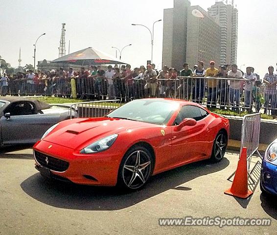 Ferrari California spotted in Lima, Peru