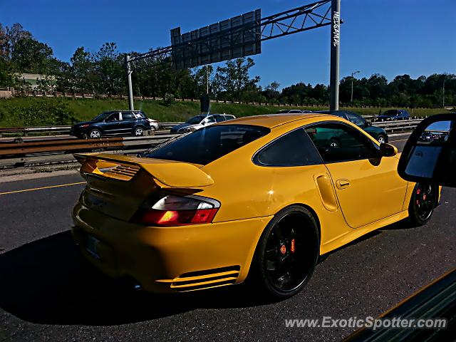 Porsche 911 GT2 spotted in Mississauga, Canada