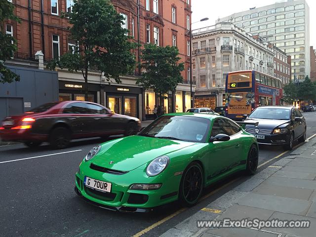 Porsche 911 GT3 spotted in London, United Kingdom