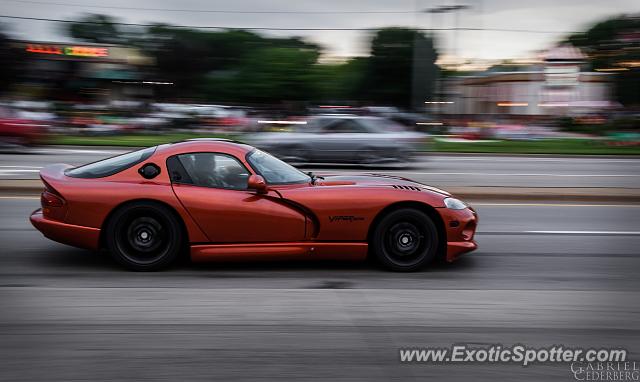 Dodge Viper spotted in Saint Paul, Minnesota