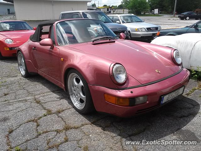 Porsche 911 spotted in Hendersonville, North Carolina