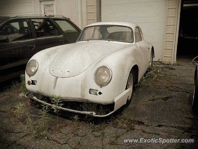 Porsche 356 spotted in Hendersonville, North Carolina