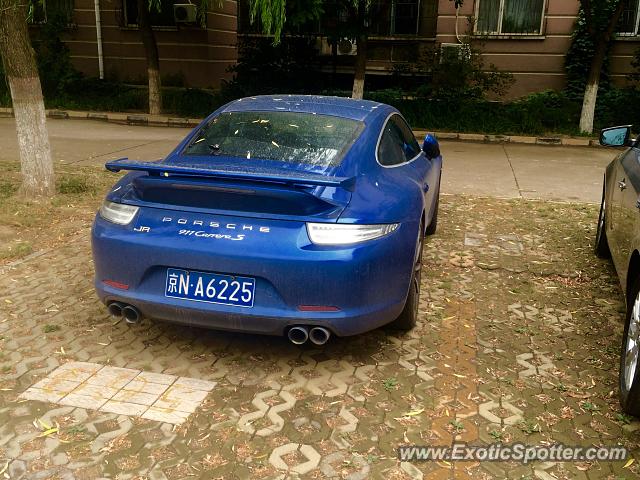 Porsche 911 spotted in Beijing, China