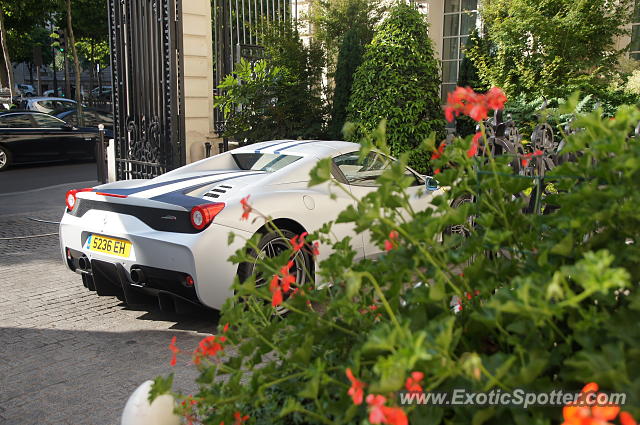 Ferrari 458 Italia spotted in Paris, France