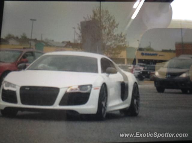 Audi R8 spotted in Montreal, Canada