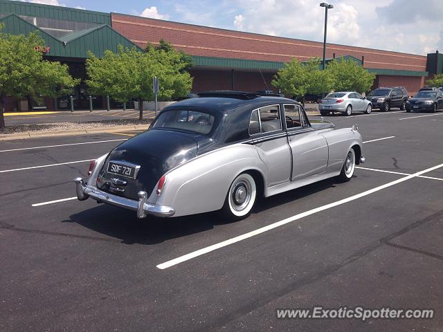 Bentley S Series spotted in Burnsville, Minnesota