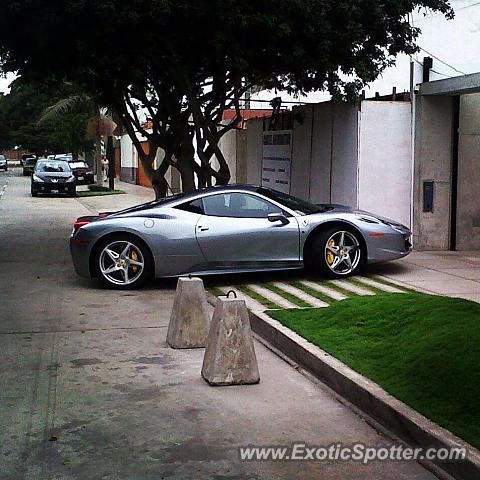 Ferrari 458 Italia spotted in Lima, Peru