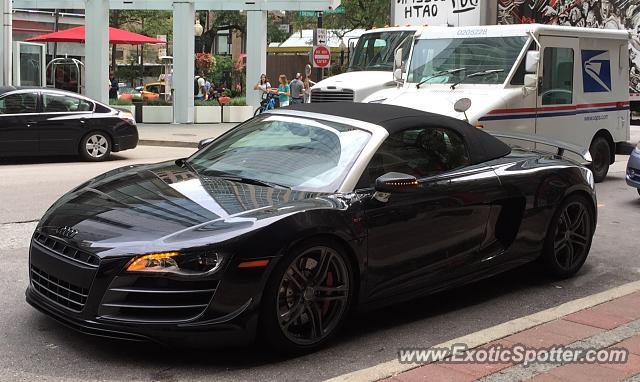 Audi R8 spotted in Chicago, Illinois