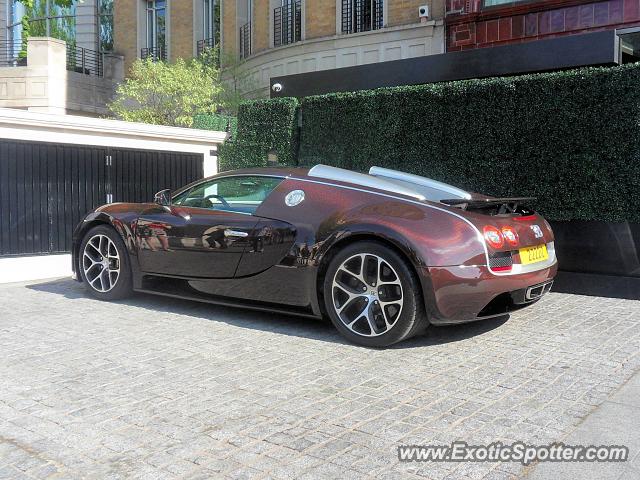 Bugatti Veyron spotted in London, United Kingdom