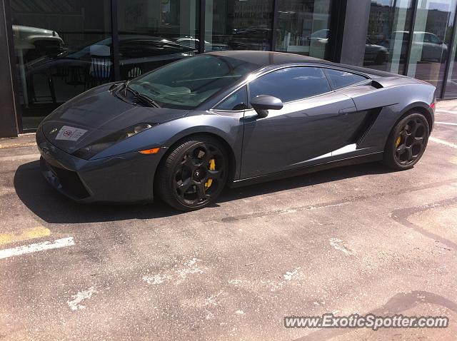 Lamborghini Gallardo spotted in Kitchener, Ont, Canada