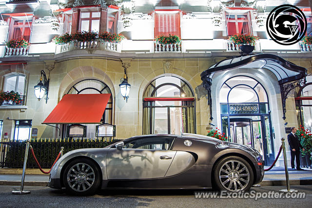 Bugatti Veyron spotted in Paris, France