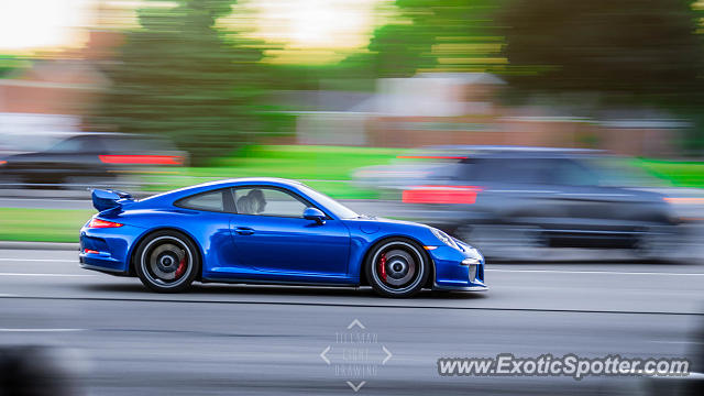 Porsche 911 GT3 spotted in Birmingham, Michigan