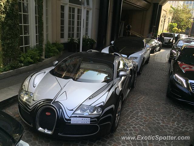 Bugatti Veyron spotted in Beverly Hills, California