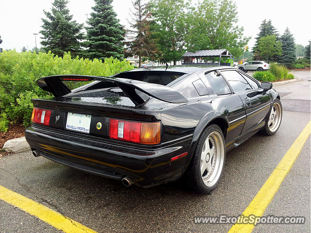 Lotus Esprit spotted in London, Ontario, Canada