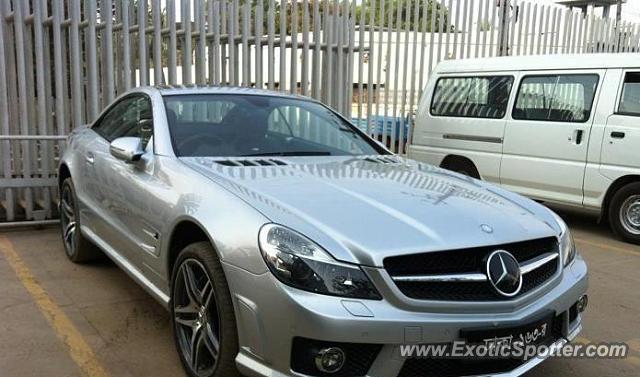 Mercedes SL 65 AMG spotted in Dhaka, Bangladesh