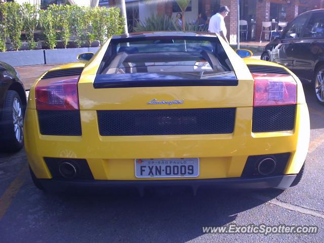 Lamborghini Gallardo spotted in Brasília, Brazil