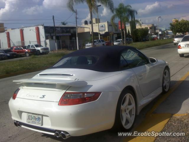 Porsche 911 spotted in Guadalajara, Mexico