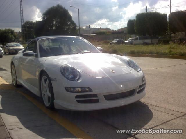 Porsche 911 spotted in Guadalajara, Mexico