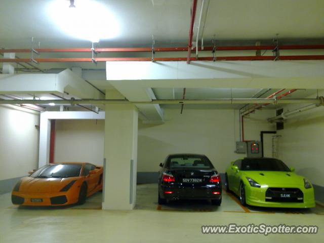 Lamborghini Gallardo spotted in Town, Singapore