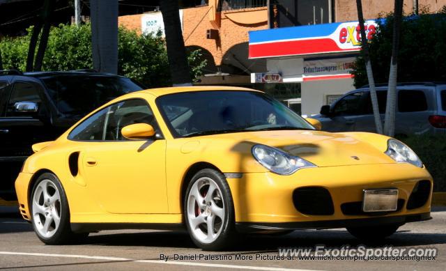 Porsche 911 Turbo spotted in Acapulco, Mexico