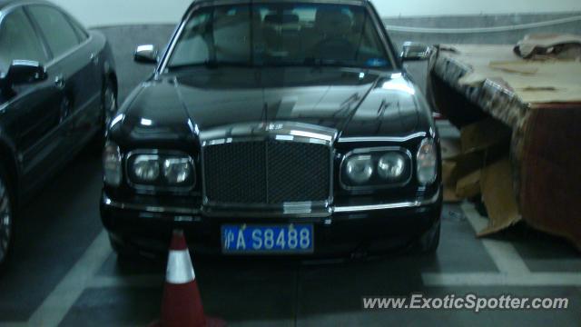 Bentley Arnage spotted in Shanghai, China