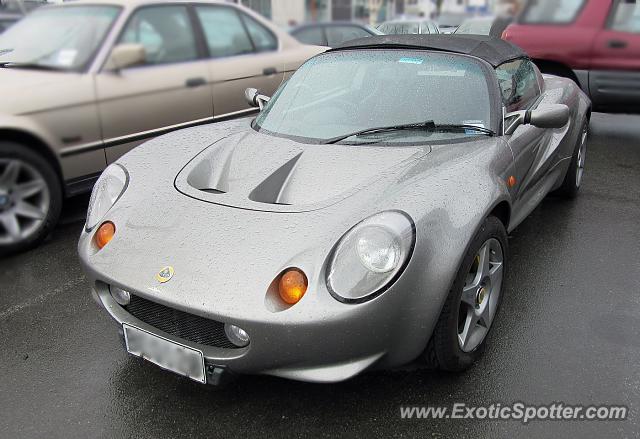 Lotus Elise spotted in Christchurch, New Zealand