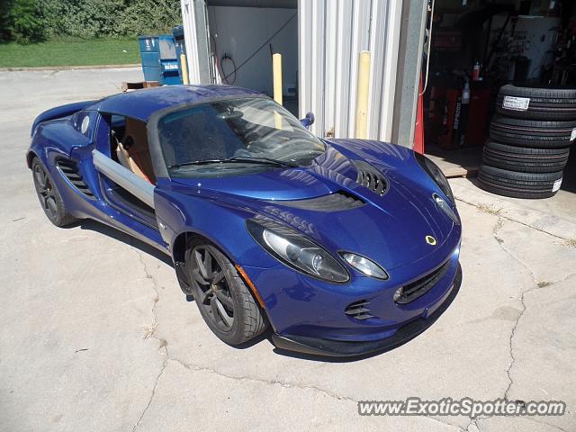 Lotus Elise spotted in Chattanooga, Tennessee