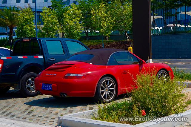 Porsche 911 spotted in Sanya, China