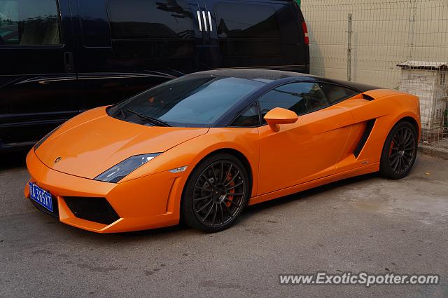 Lamborghini Gallardo spotted in Beijing, China