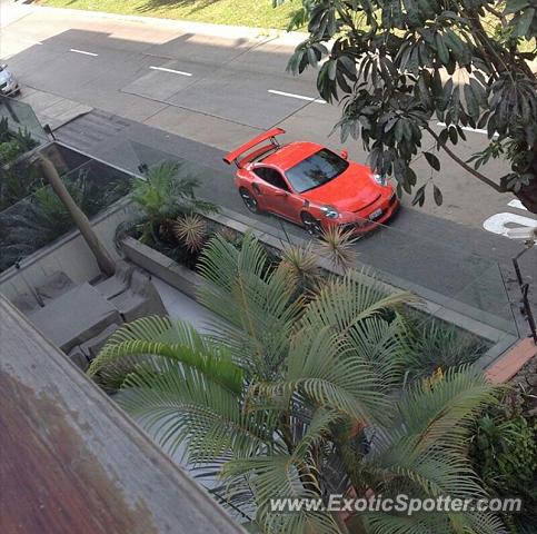 Porsche 911 GT3 spotted in Lima, Peru