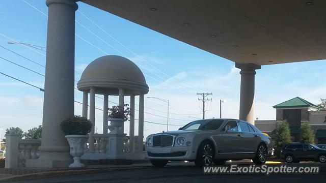 Bentley Mulsanne spotted in Lombard, Illinois