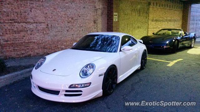 Porsche 911 spotted in Downers Grove, Illinois