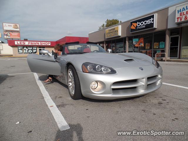 Dodge Viper spotted in Chattanooga, Tennessee