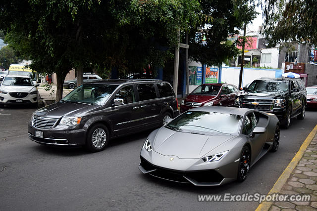 Lamborghini Huracan spotted in Mexico City, Mexico