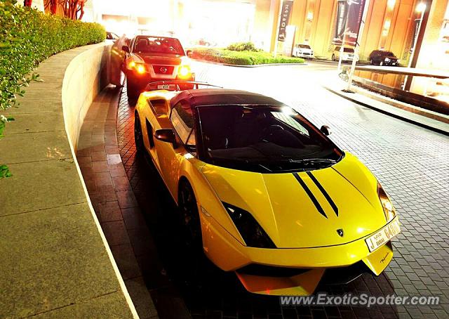 Lamborghini Gallardo spotted in Dubai, United Arab Emirates