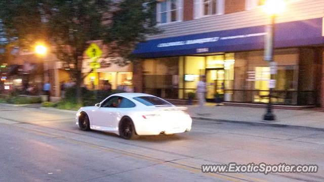 Porsche 911 spotted in Downers Grove, Illinois