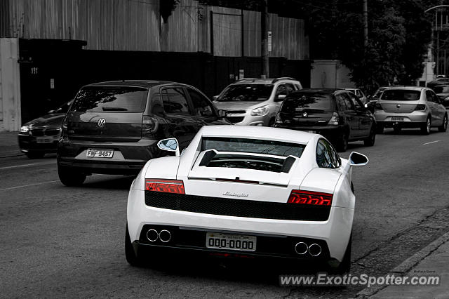 Lamborghini Gallardo spotted in São Paulo, Brazil