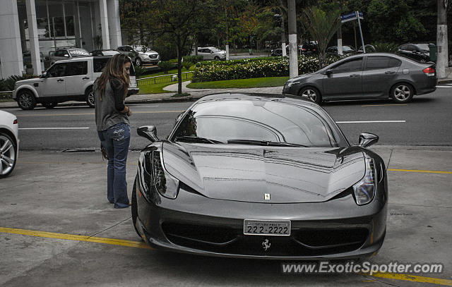 Ferrari 458 Italia spotted in São Paulo, Brazil