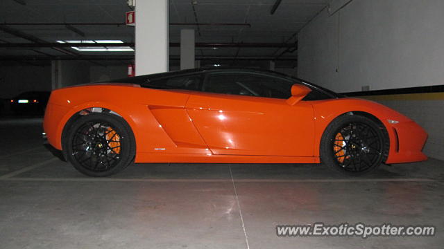 Lamborghini Gallardo spotted in Leiria, Portugal