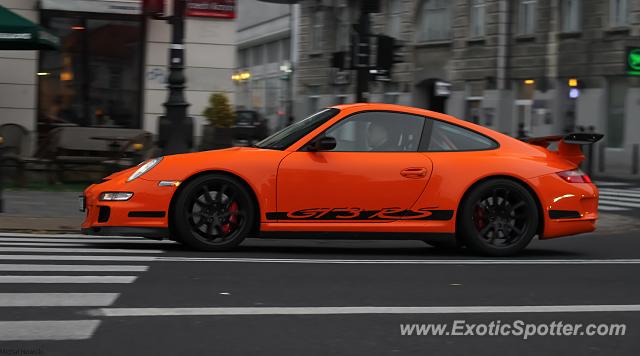 Porsche 911 GT3 spotted in Warsaw, Poland