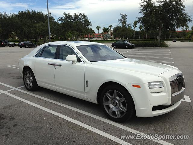 Rolls-Royce Ghost spotted in Palm B. Gardens, Florida