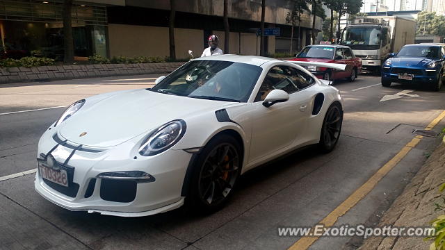 Porsche 911 GT3 spotted in Hong Kong, China