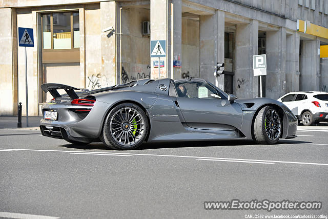 Porsche 918 Spyder spotted in Warsaw, Poland