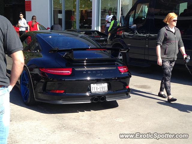 Porsche 911 GT3 spotted in Houston, Texas