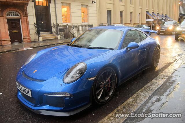 Porsche 911 GT3 spotted in London, United Kingdom