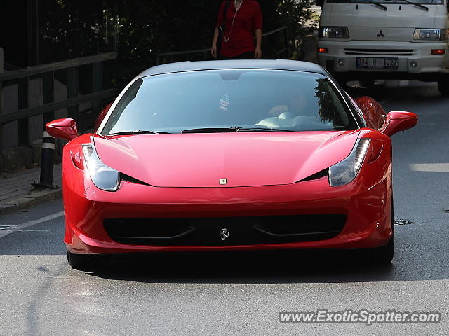 Ferrari 458 Italia spotted in Istanbul, Turkey