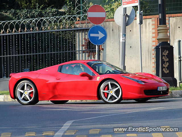 Ferrari 458 Italia spotted in Istanbul, Turkey